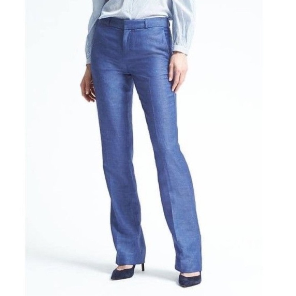 Banana Republic Straight Leg Pants in Blue